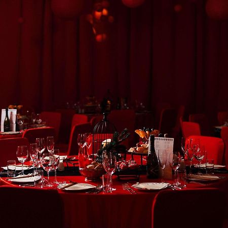 Novotel Bishkek City Center Bagian luar foto