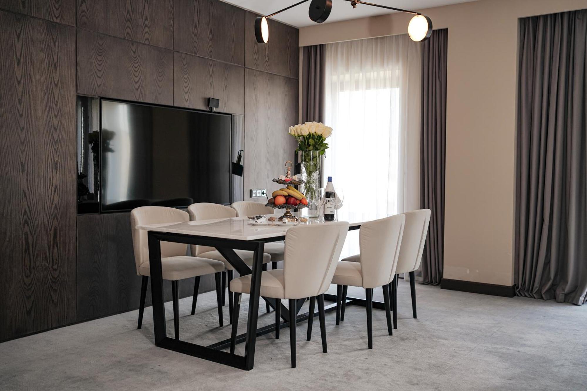 Novotel Bishkek City Center Bagian luar foto