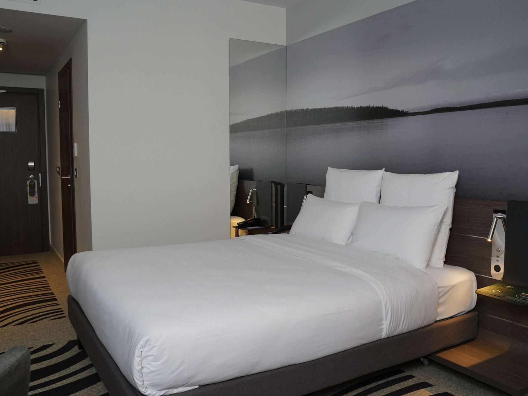 Novotel Bishkek City Center Bagian luar foto