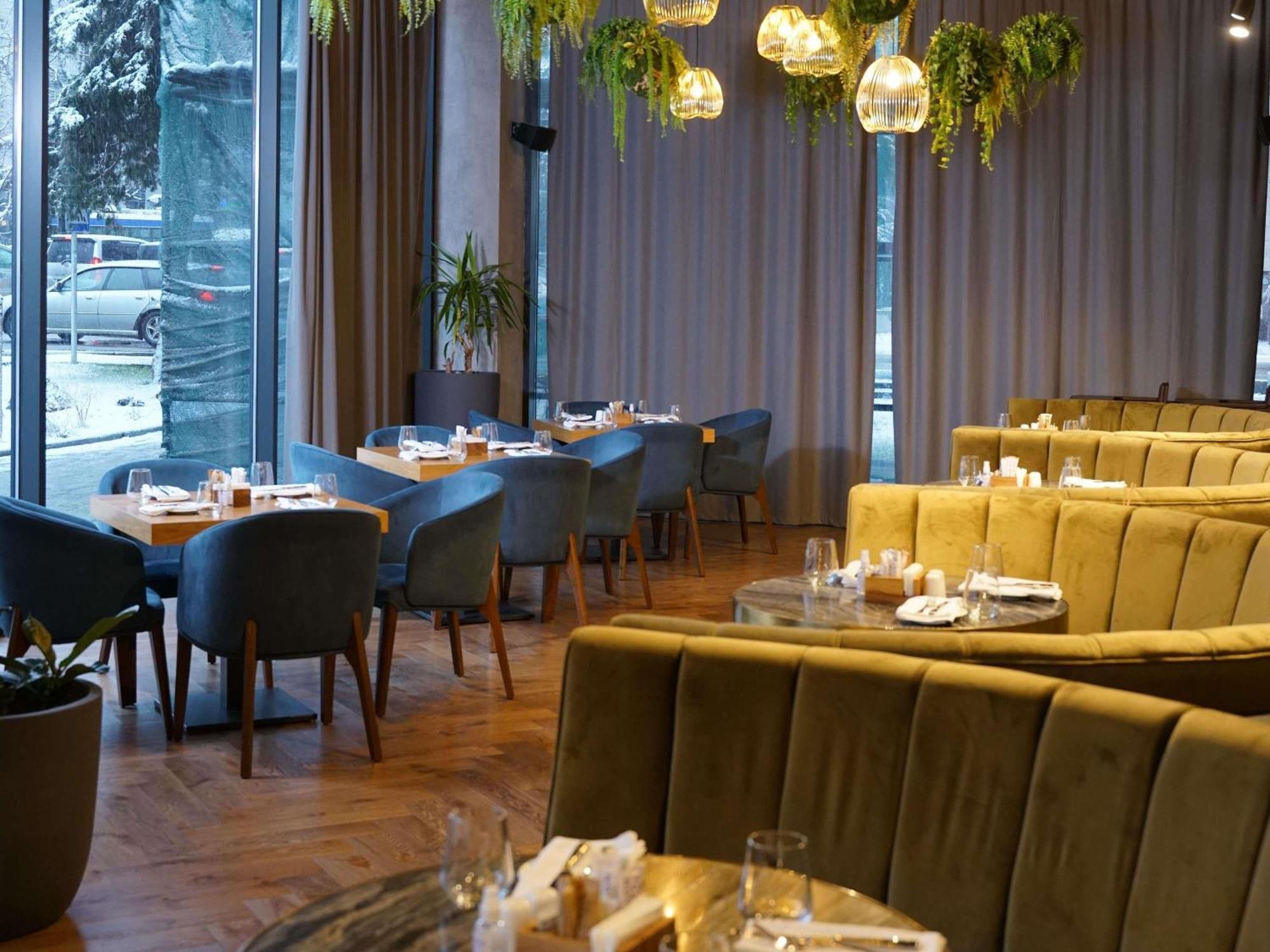 Novotel Bishkek City Center Bagian luar foto